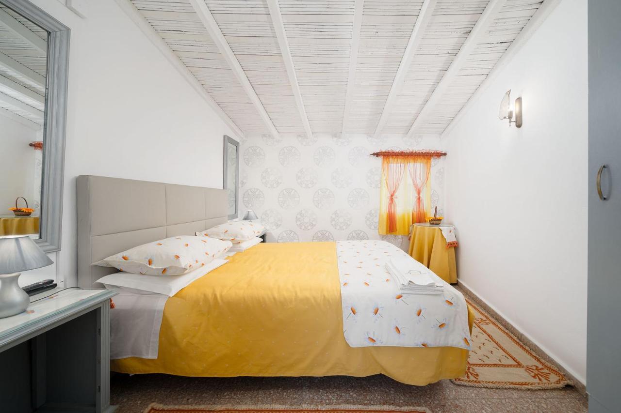 Casa Morais Bed & Breakfast